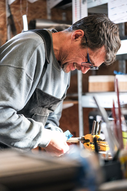 Stéphane COUERBE coutelier à Port-des-Barques Stéphane COUERBE coutelier à Port-des-Barques